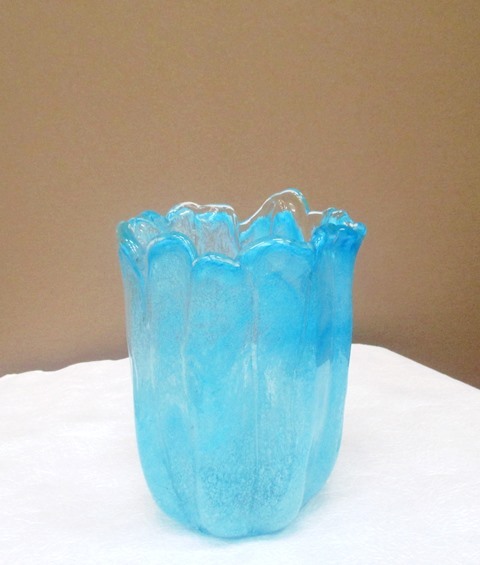 岩田ガラスシリーズ【72】透き通るほどの美しさを持ったブルーの器01 | 大阪・羽曳野のこだわりの花屋/フラワーショップ花利